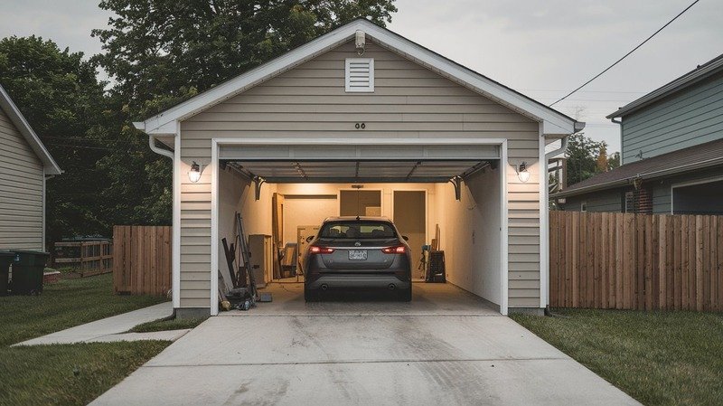 How Do Power Outages Affect Garage Doors In Franklin, TN
